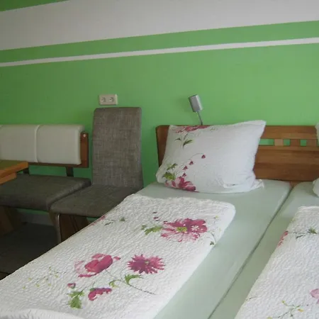 Gaestehaus Bernd Schiff Apartman